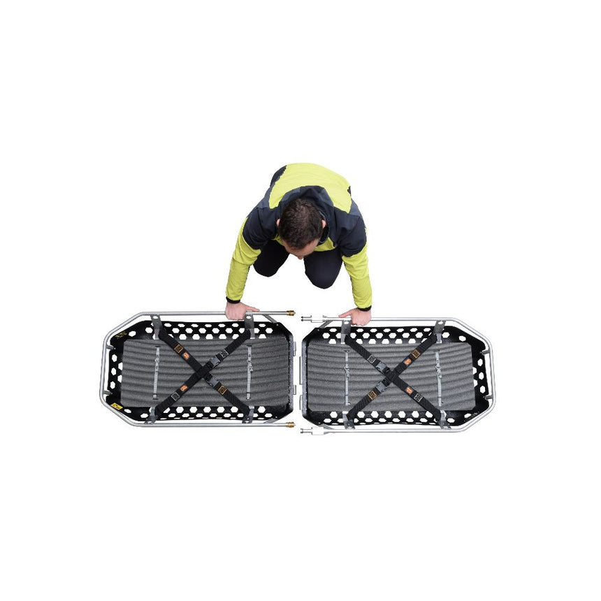 Kong 911 Hive - Stretcher in two pieces being assembled