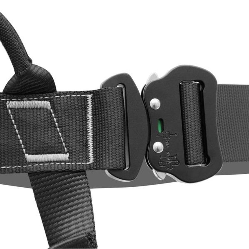 Kong Indiana Fast zoom on waist buckle