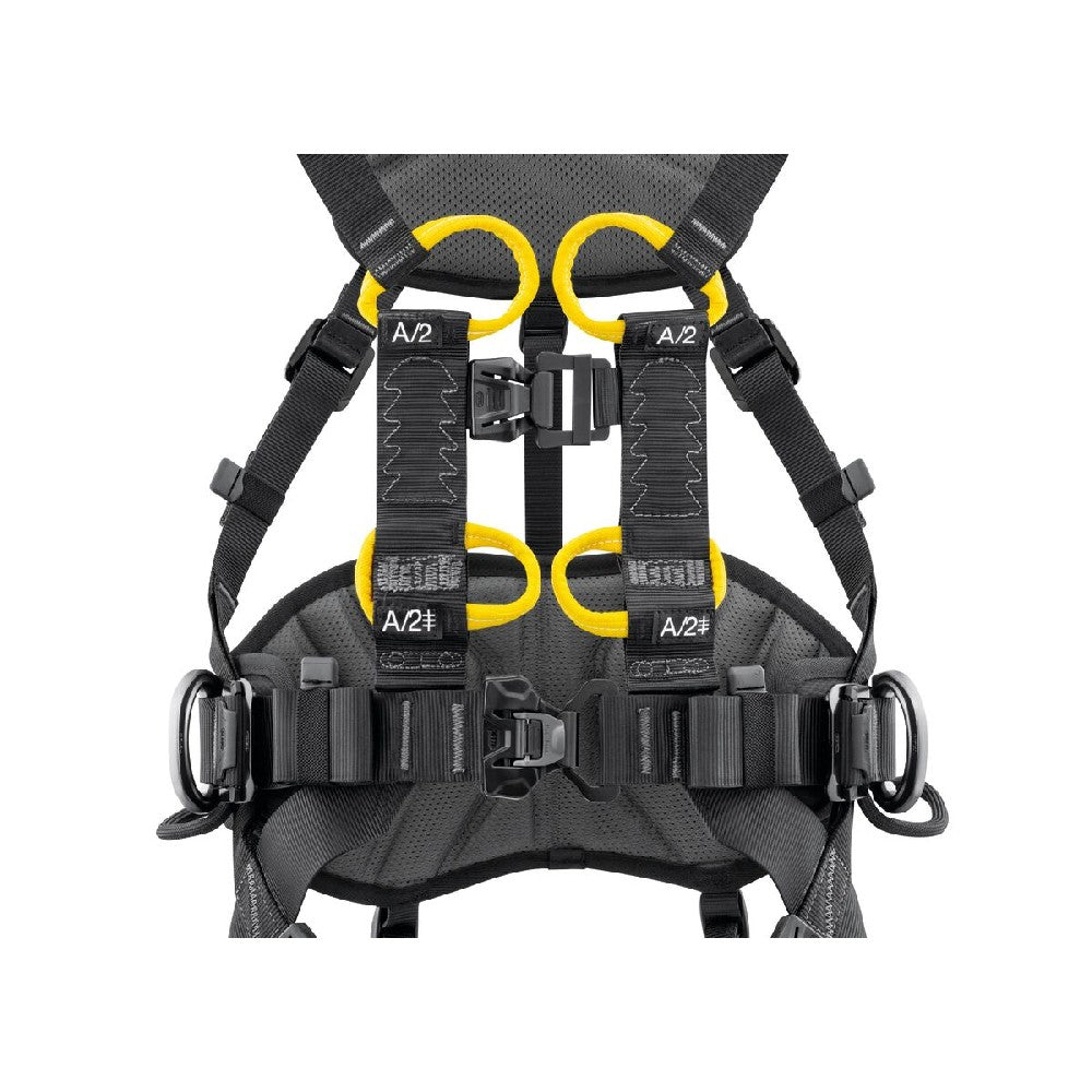 The VOLT is equipped with a LADDER CLIMB attachment point for progression along a vertical rail or cable-based fall protection system.
