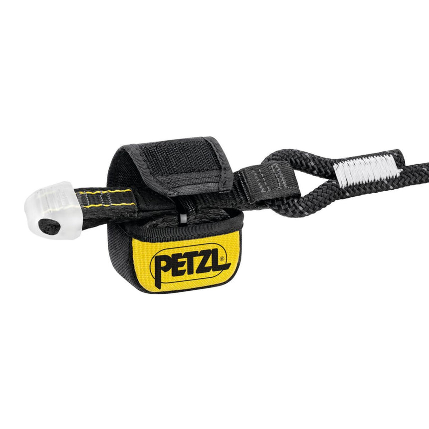 ABSORBICA®-I 80
Single lanyard with integrated energy absorber pouch. The pouch’s simple opening system gives the user quick access to the energy absorber to perform regular inspections.