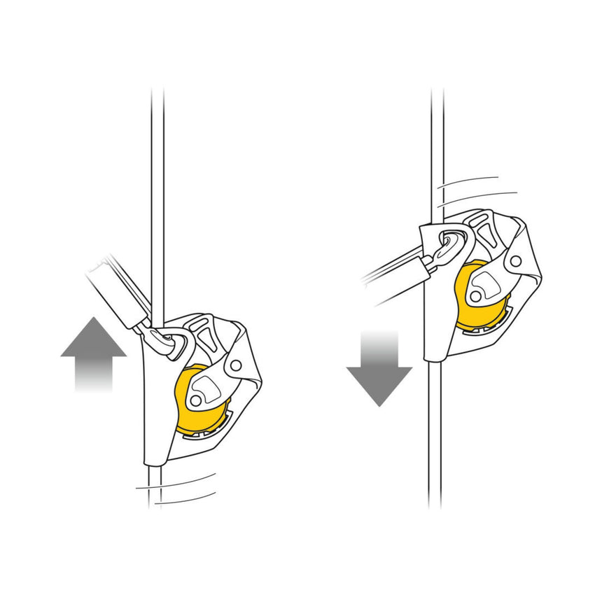 Illustration in normal use, the Petzl ASAP mobile fall arrester moves freely along the rope to accompany the user in all his/her movements.