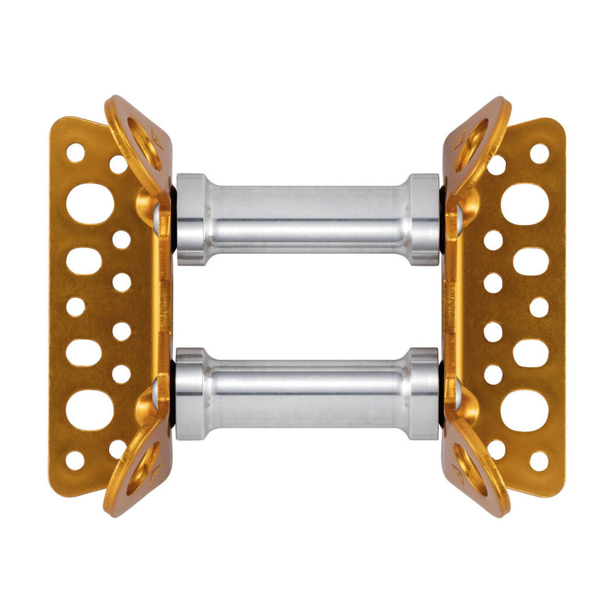 Petzl Roller Coaster multiple connection holes allow for choice of mounting options: 10 or 12 mm bolts, Pulse, Coeur Pulse.