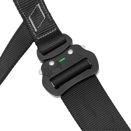 Kong Indiana Fast zoom on left thigh buckle
