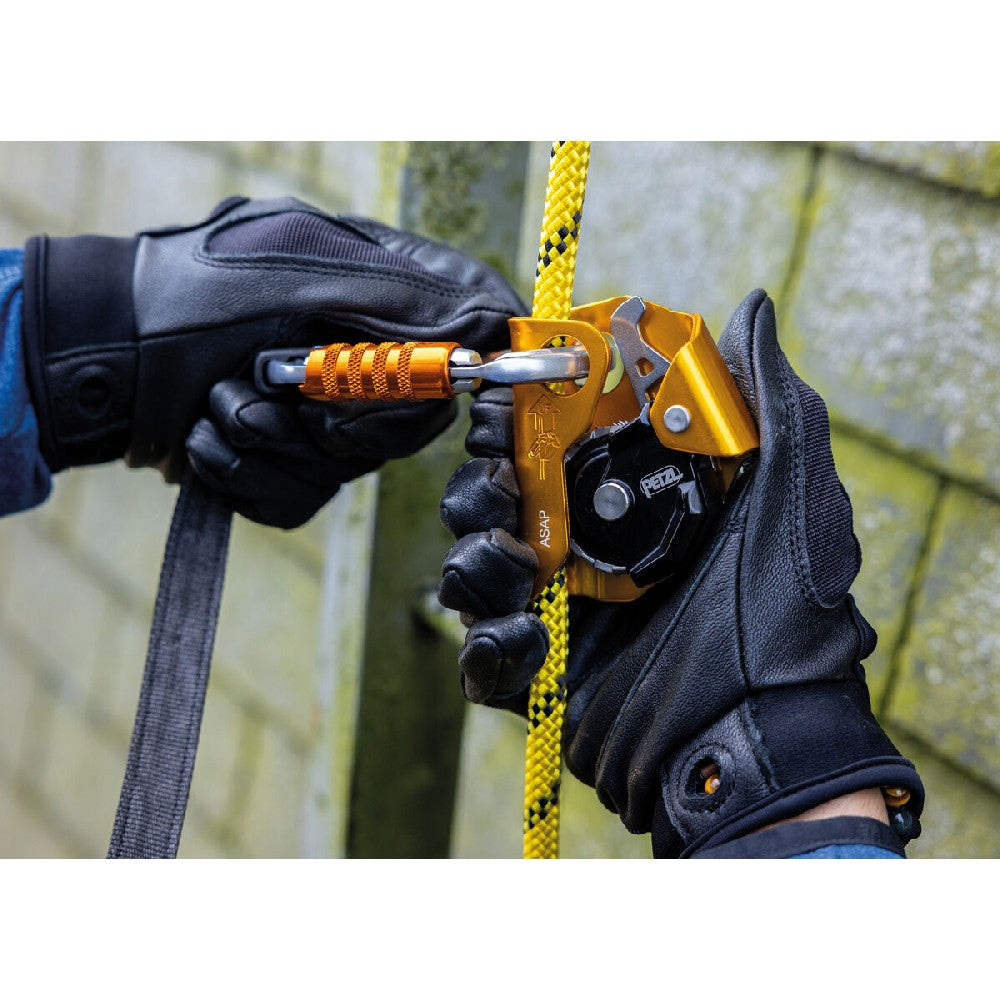 The ASAP is compact and easy to use, even with gloves. 