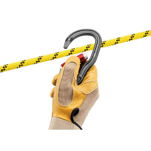 Petzl Vertigo Twist-Lock Keylock system helps prevent the connector from accidentally snagging
