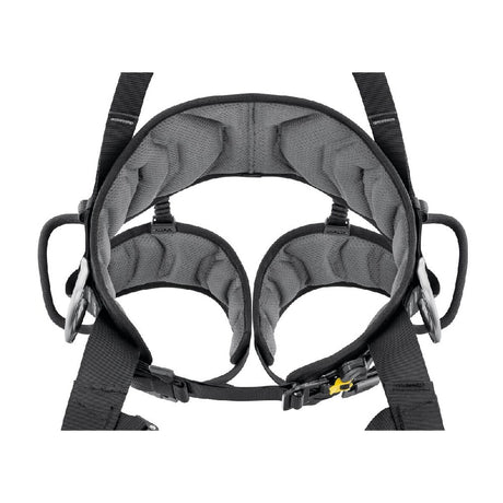 All contact zones use contoured foam and are lined with breathable material, including the shoulder straps, waistbelt and leg loops, making it more comfortable to work and move around. 