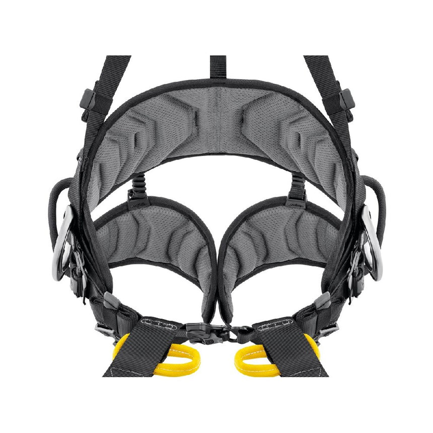 All contact zones use contoured foam and are lined with breathable material, including the shoulder straps, waistbelt and leg loops, making it more comfortable to work and move around. 