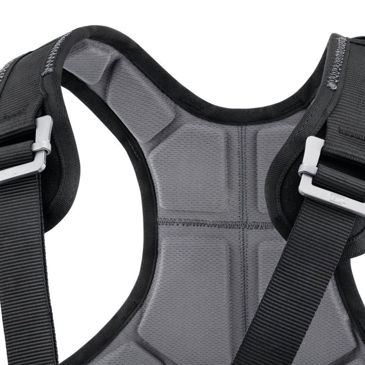 Petzl Chest Air Chest Rescue Harness Close up of the Back and shoulder straps lined with 3D foam padding and are widely spaced to reduce chafing and provide additional comfort while hanging.
