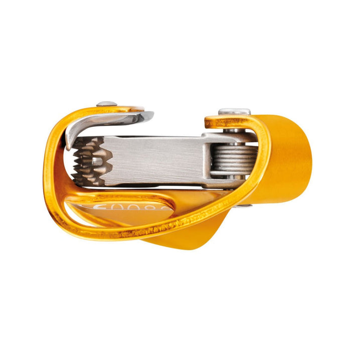 Thanks to the wide rope groove, it adapts perfectly to wide diameter, swollen or rigid, ropes while limiting friction. CROLL L is compatible with ropes measuring 8 to 13 mm in diameter. CROLL L is compatible with ropes measuring 8 to 11 mm in diameter.