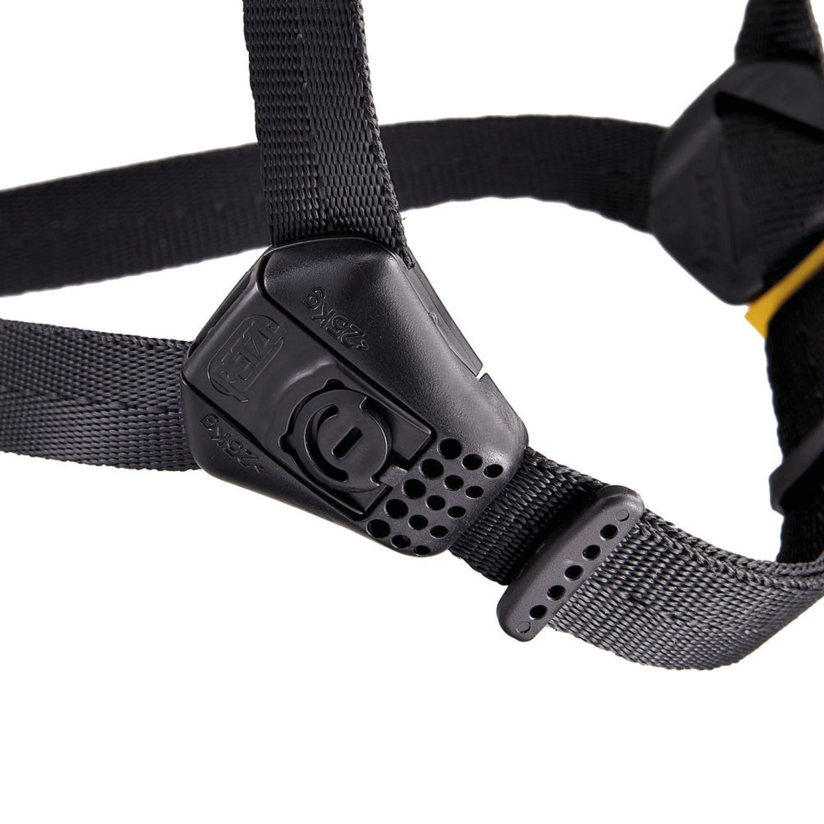 Petzl Strato Hi Viz Helmet dual Chinstrap allows the worker to adjust chinstrap strength in order to adapt the helmet to different environments: work at height
(EN 12492) or on the ground (EN 397).